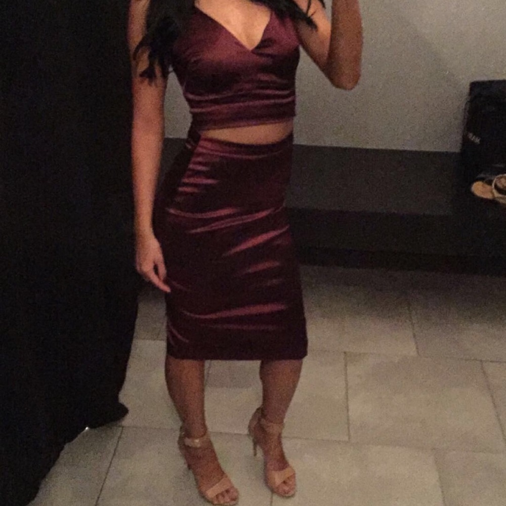Two piece set - Picture 2 of 3